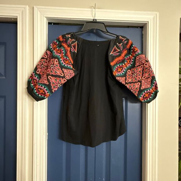 THML Boho Embroidered Puff Sleeve Top Size XS NWT - Picture 6 of 7